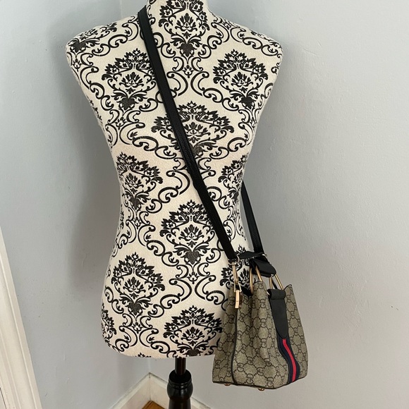 GD purse handbag - great to give your kids to play with to be like mom! - Picture 2 of 4